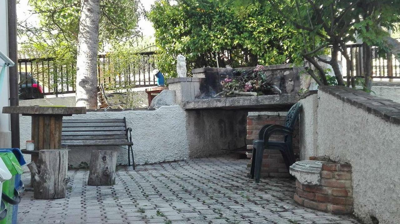 Bed & Breakfast Da Charlie LʼAquila Kültér fotó